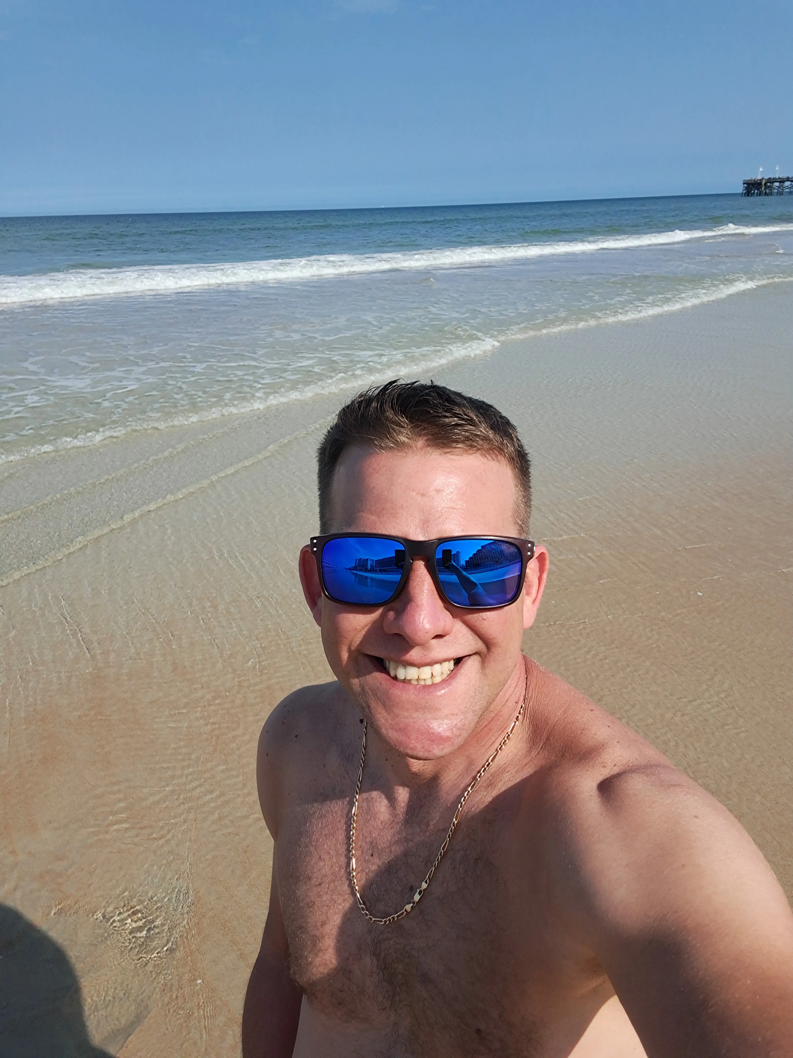 Performer AdrianWell Photo 3