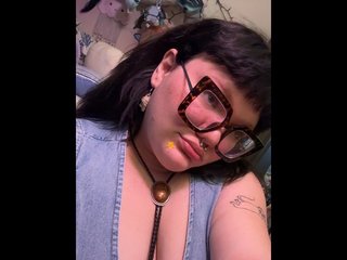 Imagen de perfil de modelo de cámara web de Naughtynightling