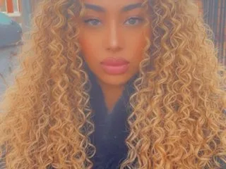 Goldenhunii immagine del profilo del modello di cam