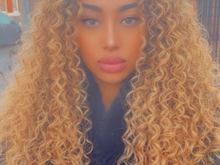 Image de profil du modèle de webcam Goldenhunii