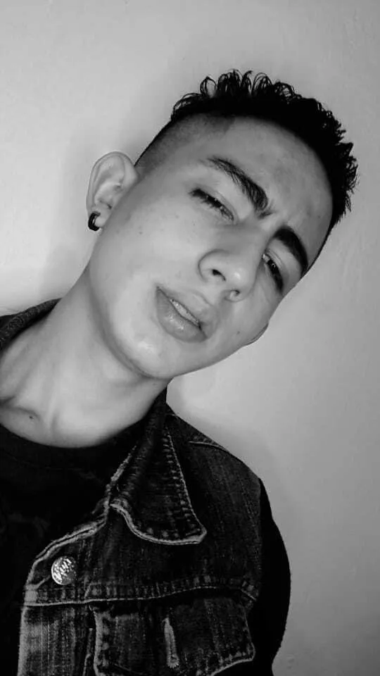 Performer luxuryarleycf Photo 2