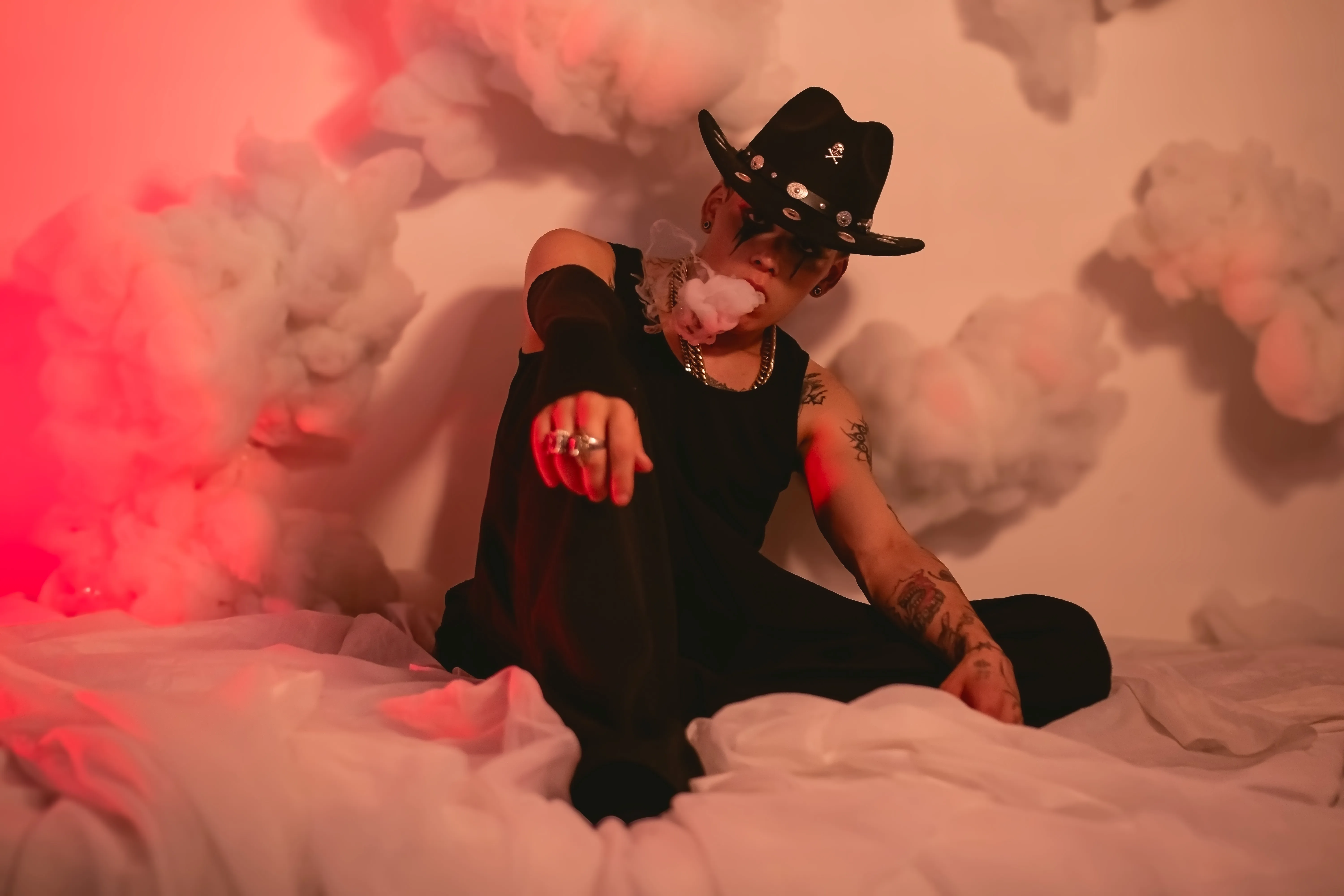 Performer Anhonymus Photo 6