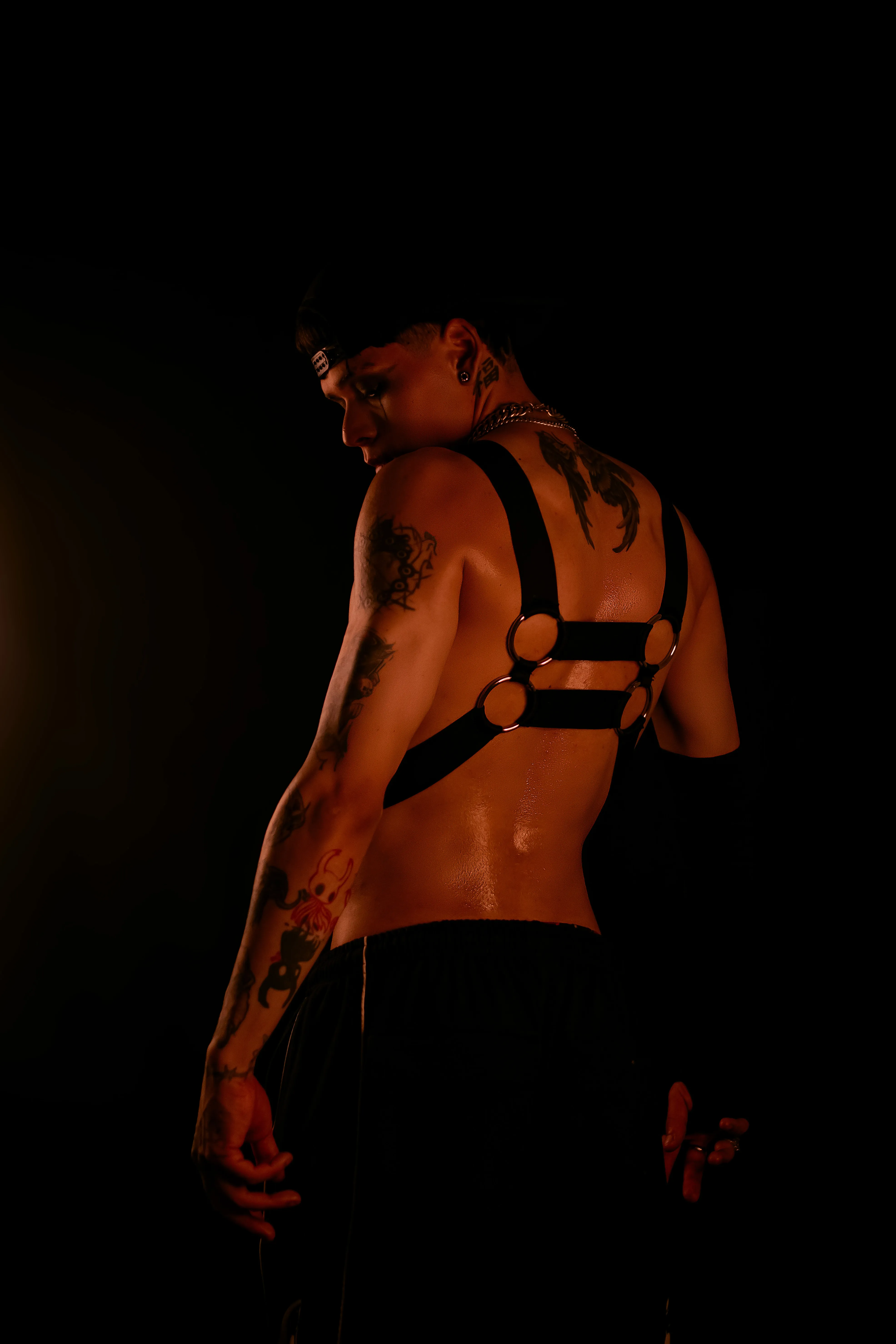 Performer Anhonymus Photo 2