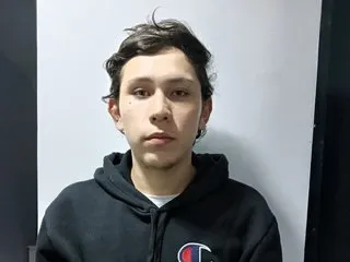 Naugthyhardsexboy profielfoto van cam model