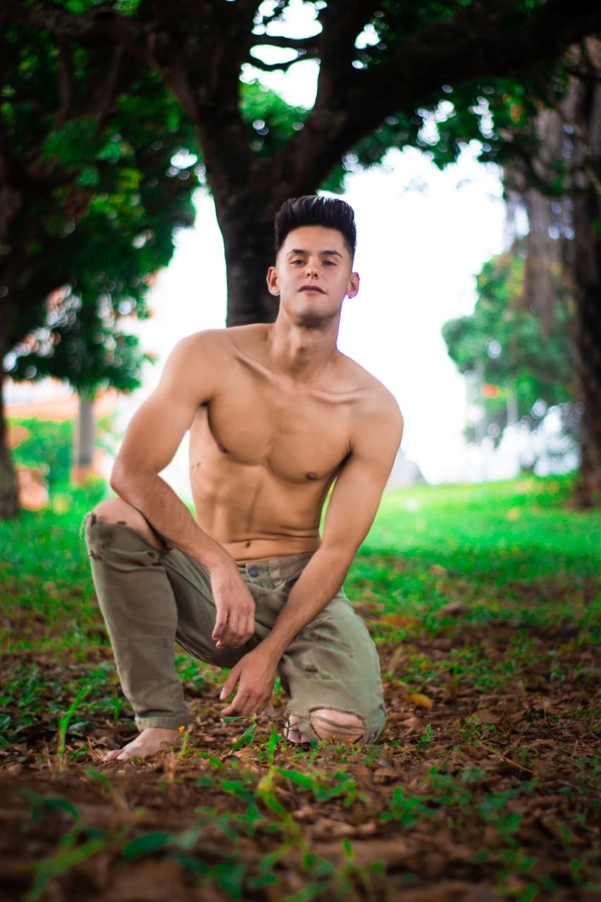 Performer Tavo21 Photo 3