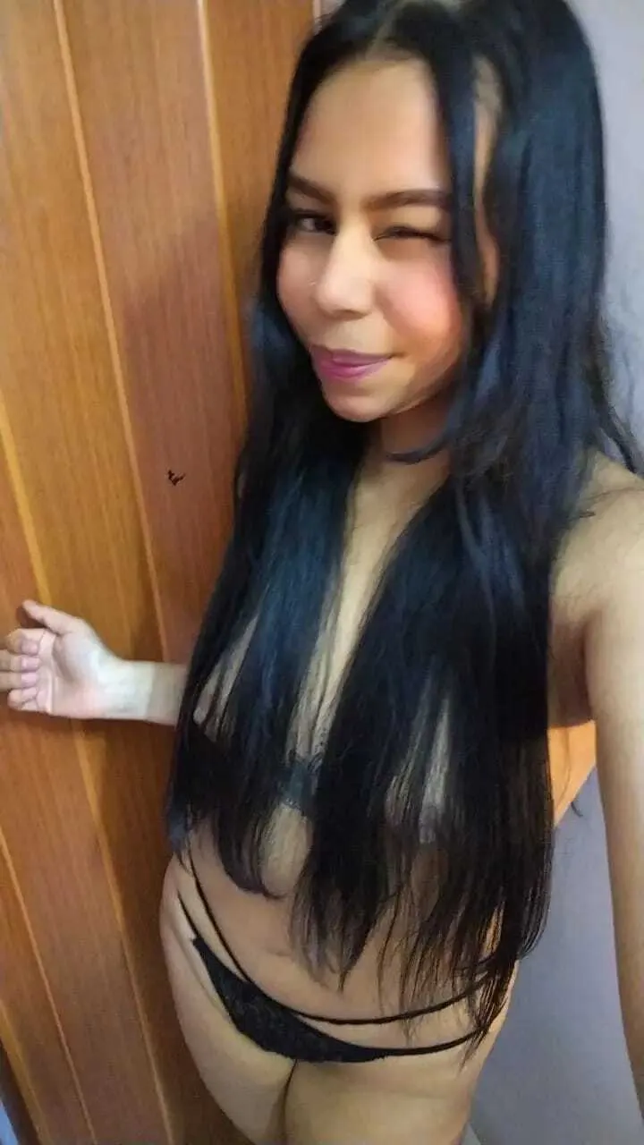 Performer chloelustrs Photo 5