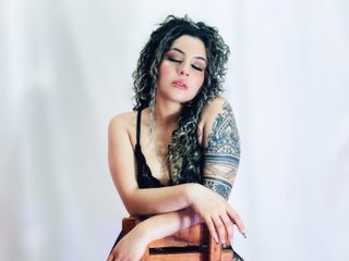 TinyLoveee cam model profile picture