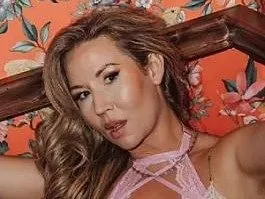 Image de profil du modèle de webcam ScarletHarteBabestation