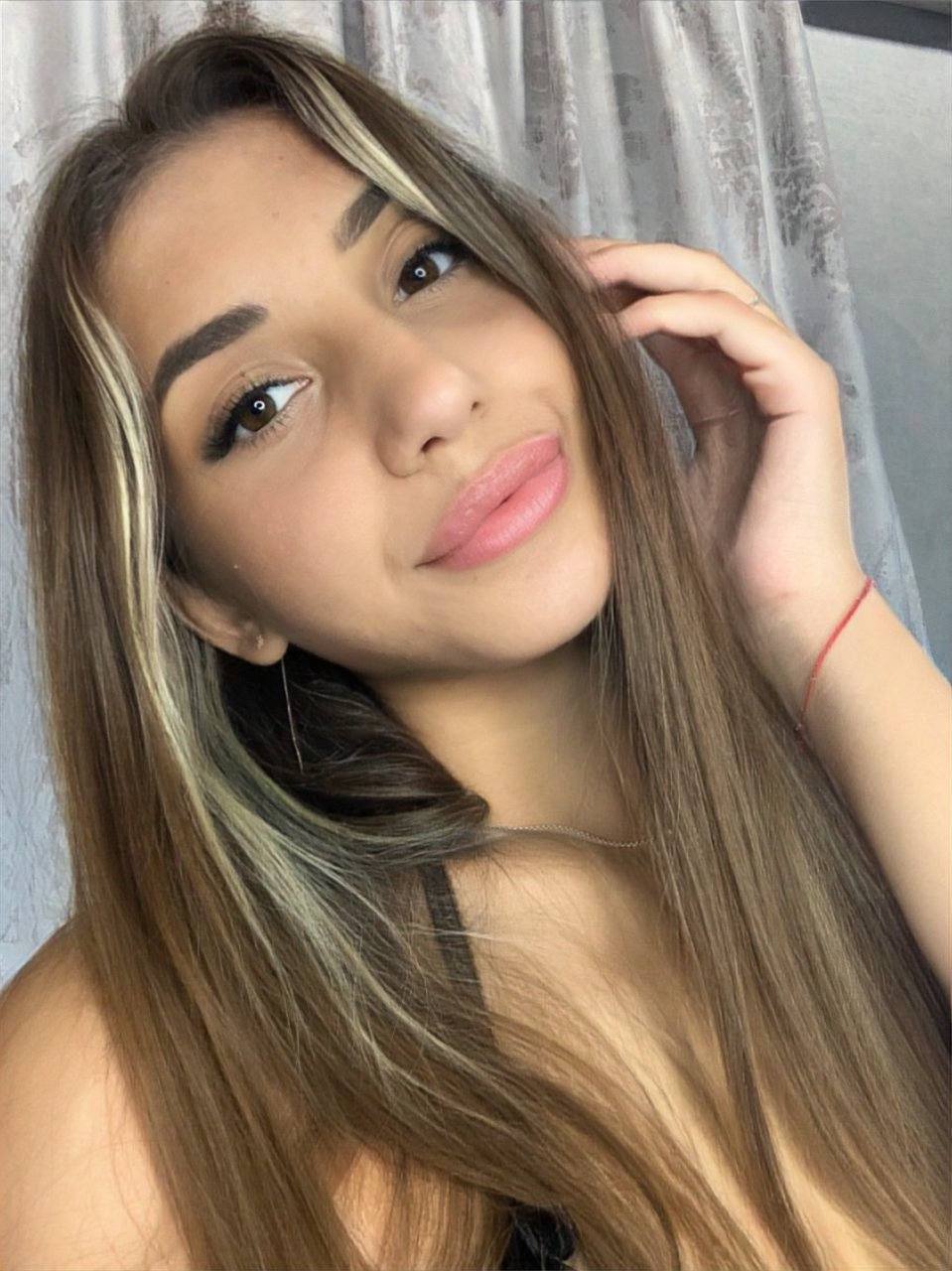 Artist GinnyQueen Foto 1