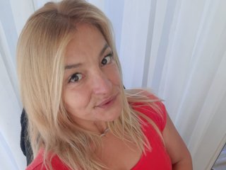 queenfeetMaria cam model profile picture