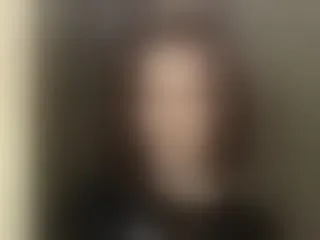 StefanieYear cam model profile picture