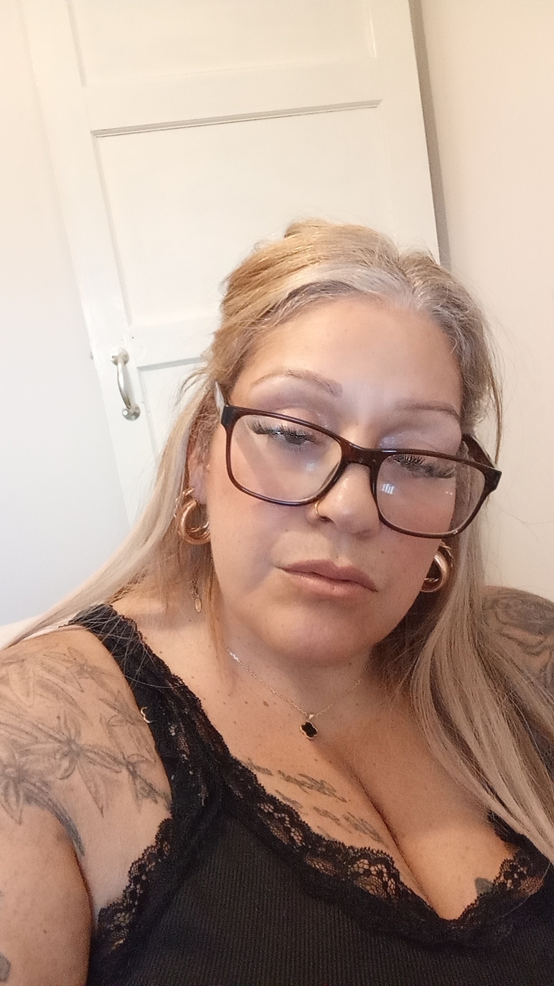 Intérprete Bustymolls Foto 1