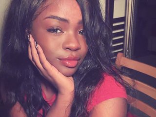 LovelyMonicax immagine del profilo del modello di cam