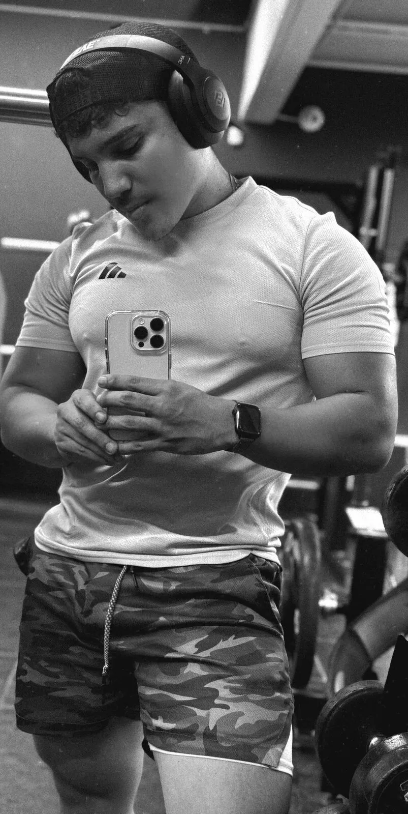 Performer RaymondMorri Photo 1