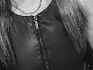 Image de profil du modèle de webcam Juliaaxo