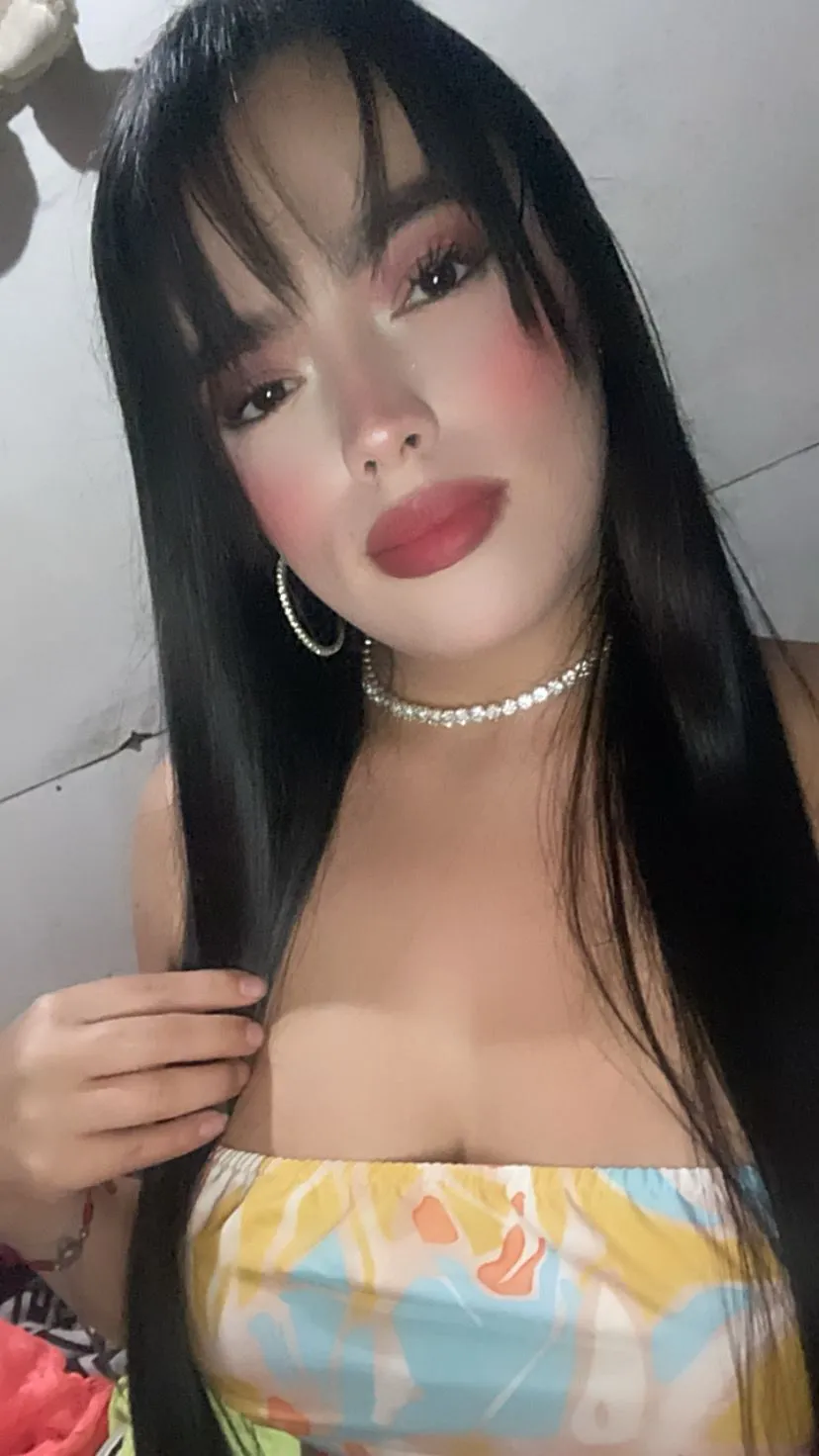 Performer AnieGray Photo 3