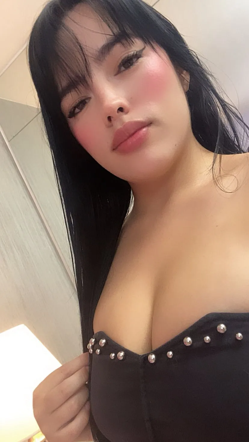 Performer AnieGray Photo 4