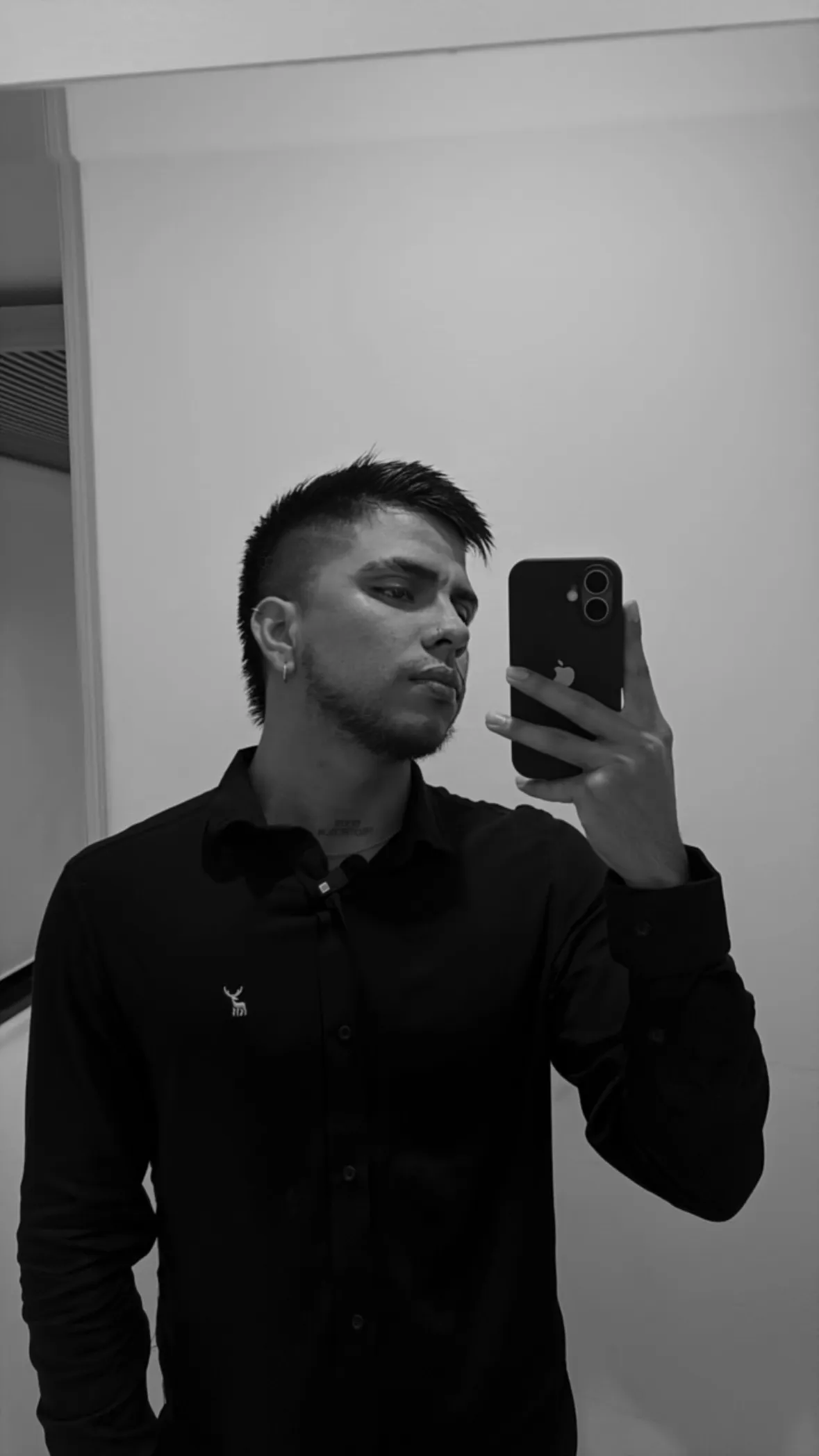 Performer SebasAllen Photo 4