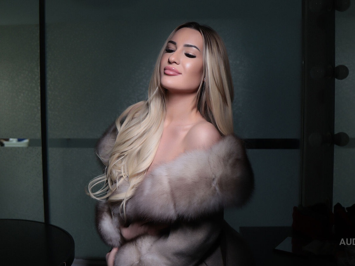 Performer AudreyElla Photo 1