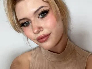 amberaveryx profilbild på webbkameramodell