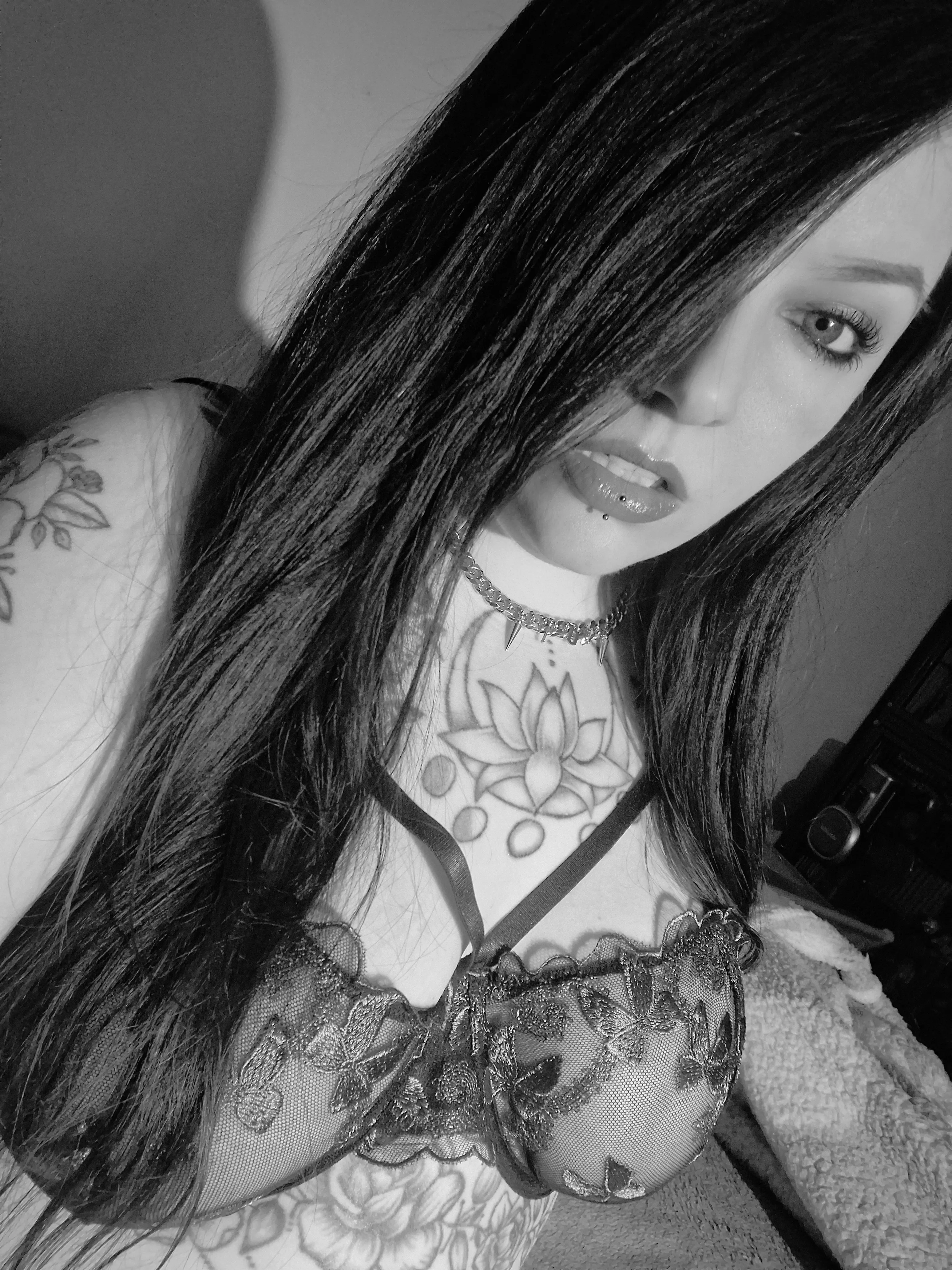 Performer Gothiccbxby Photo 1