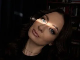 Imagen de perfil de modelo de cámara web de LilyMoonLove