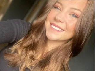 Profilbilde av SheRunsTheShow webkamera modell