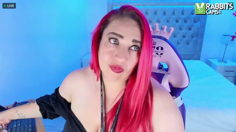 Performer HanaahAndrews Video 1