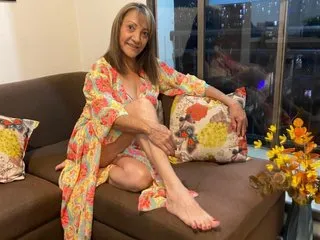 Katiecisneros live cam