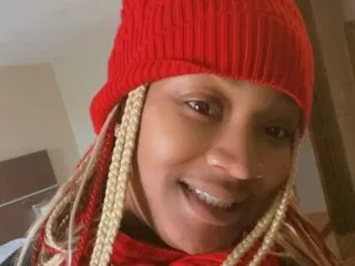 VioletParis immagine del profilo del modello di cam