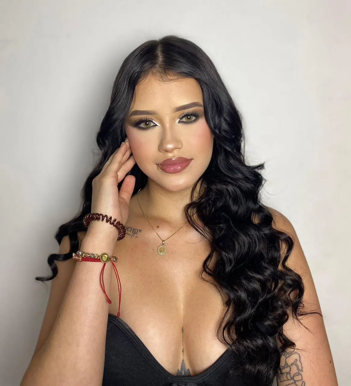 Performer MadissonVega Photo 5