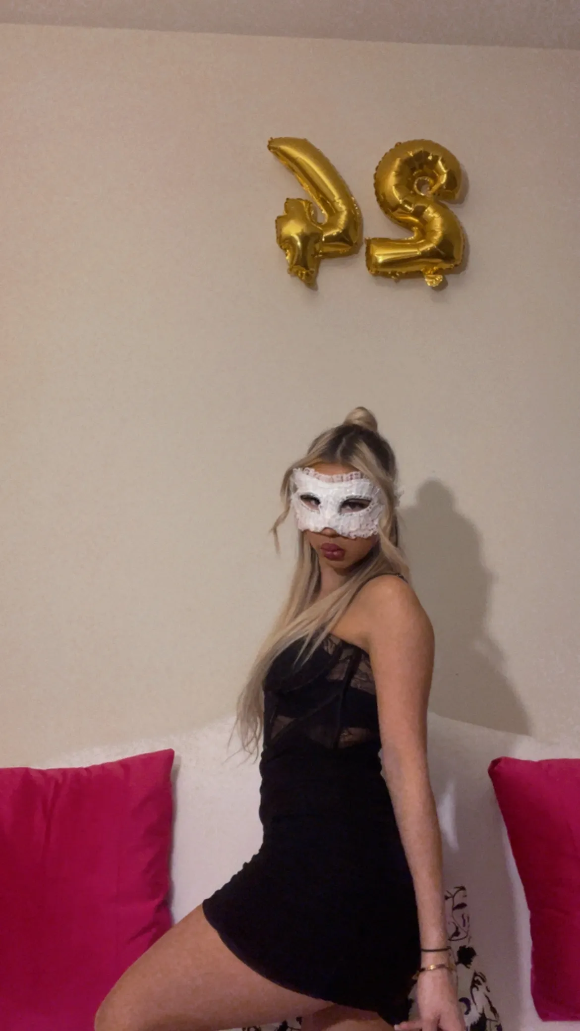 Artista FieryBlondieLatinaX Foto 3