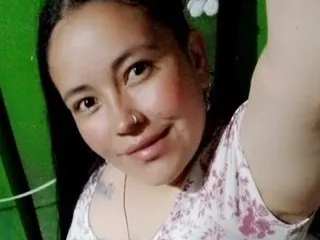 Image de profil du modèle de webcam carolinabeltran707rs