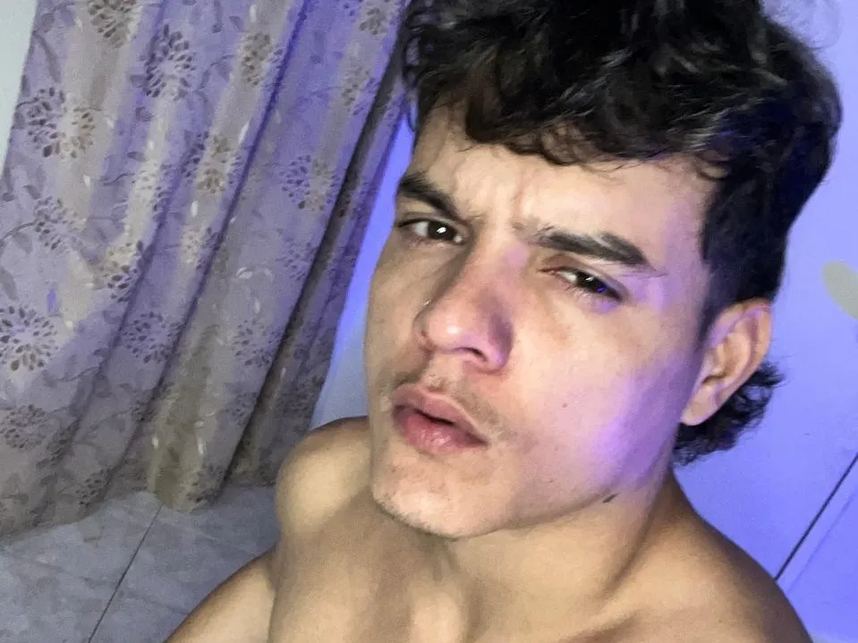 Performer levi_owen Photo 3