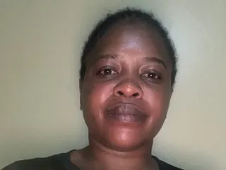 Imagen de perfil de modelo de cámara web de Boobyirene