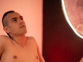 DerryAndIzzy