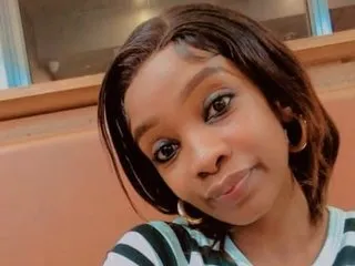 SexyYummyMia cam model profile picture