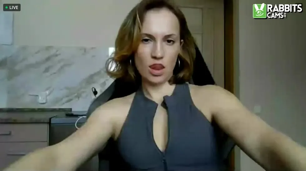 Artista HotAmazonka Video 1