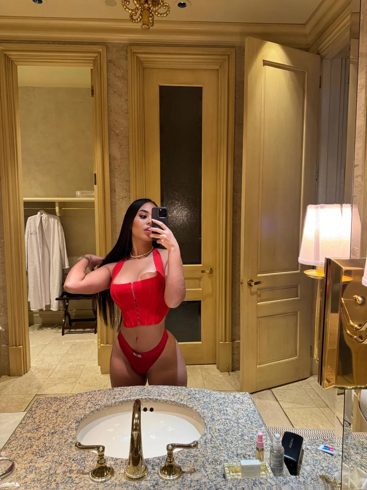 Performer mikeila90 Photo 12