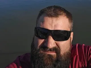 Foto de perfil de modelo de webcam de KindaFitKindaFatBear