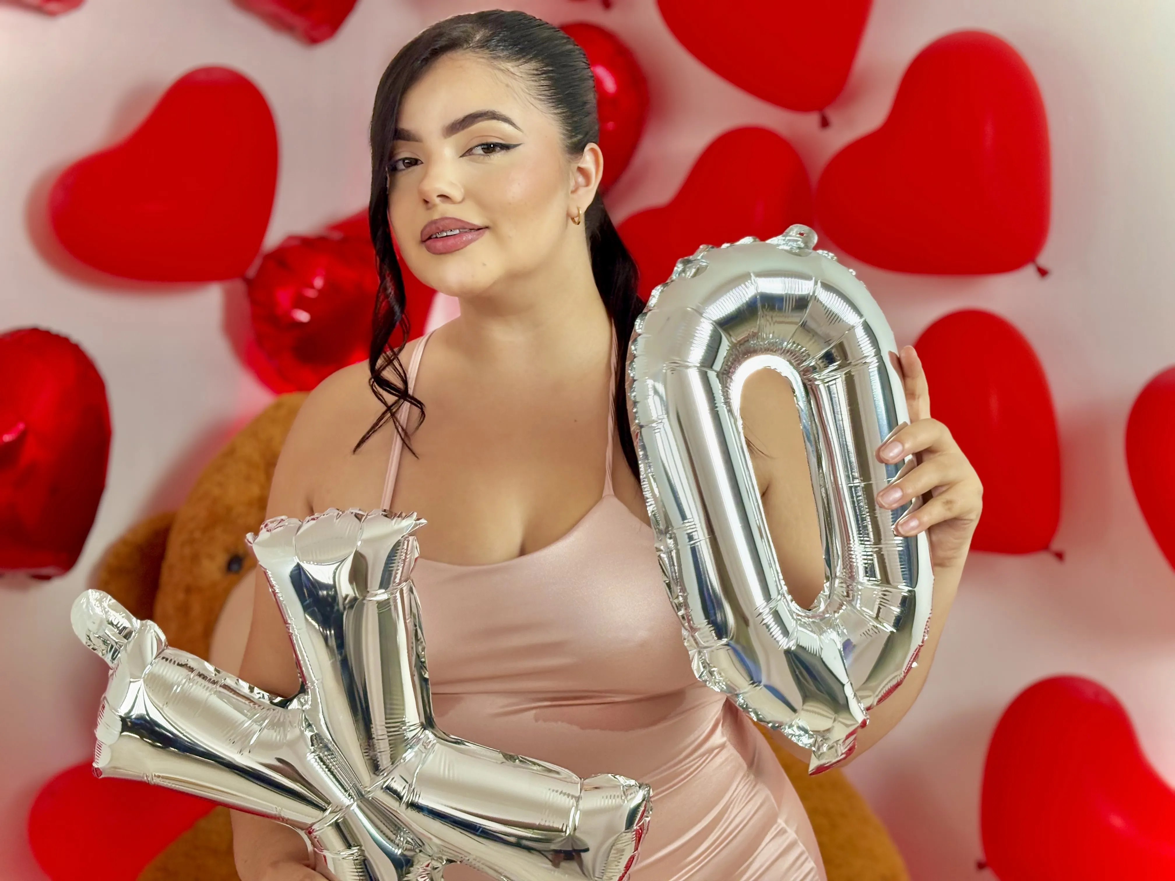 Performer SaraWatsonns Photo 9