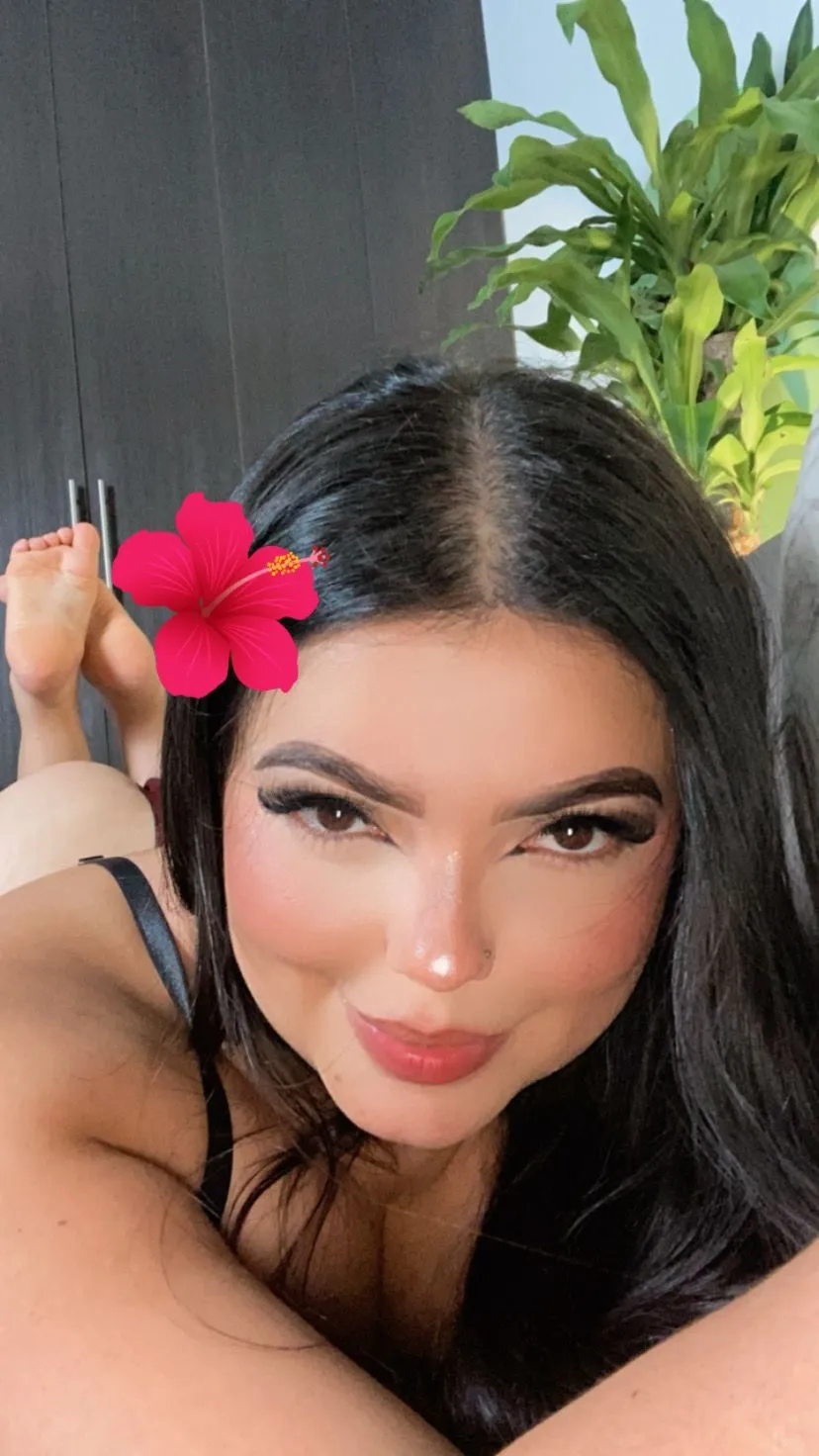 Performer SaraWatsonns Photo 3