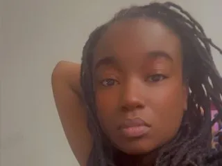 Soft_Peach26 profilbild på webbkameramodell