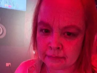 Charmaine42 cam model profile picture