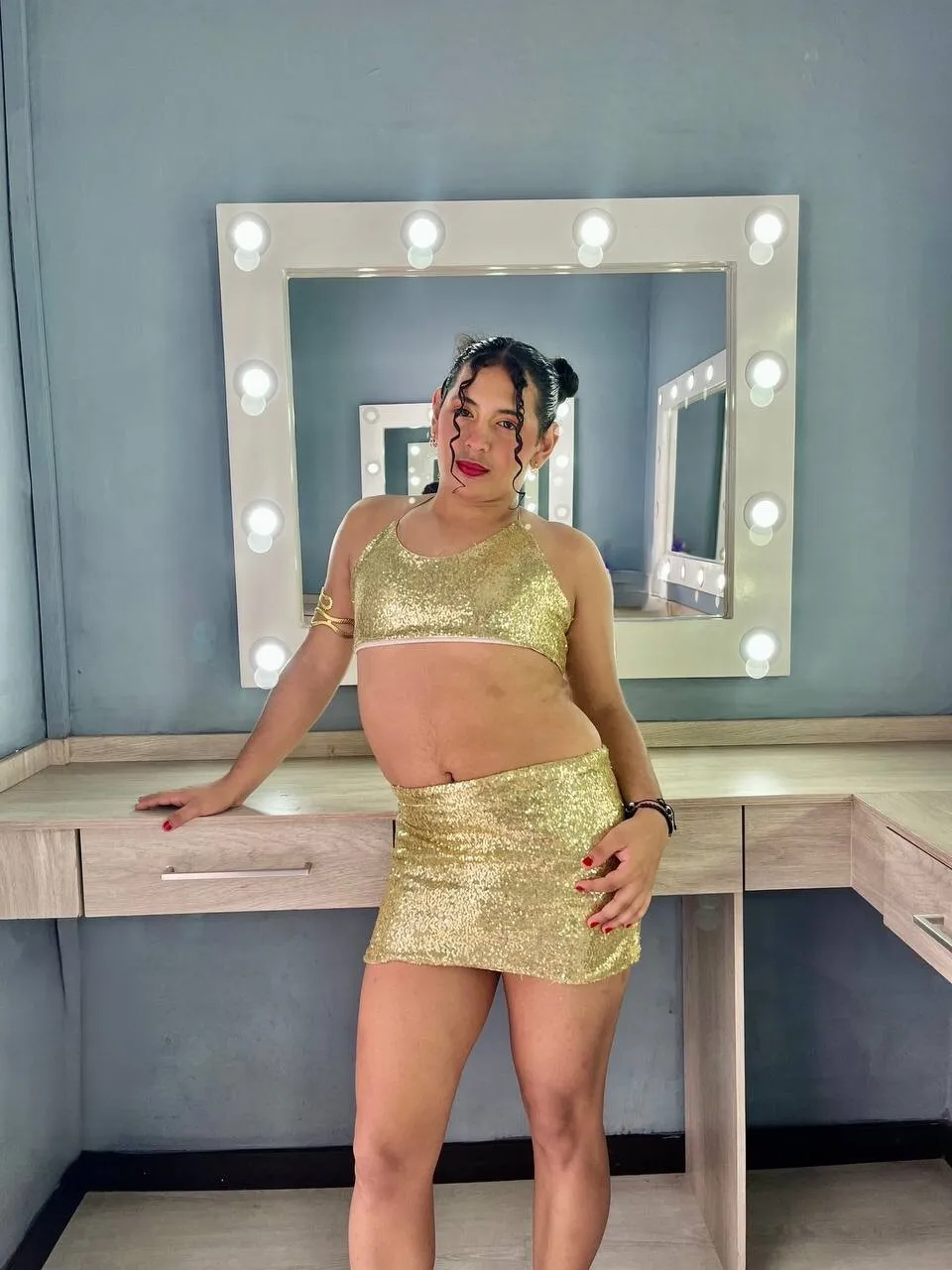 Performer DenniseSinclair Photo 9