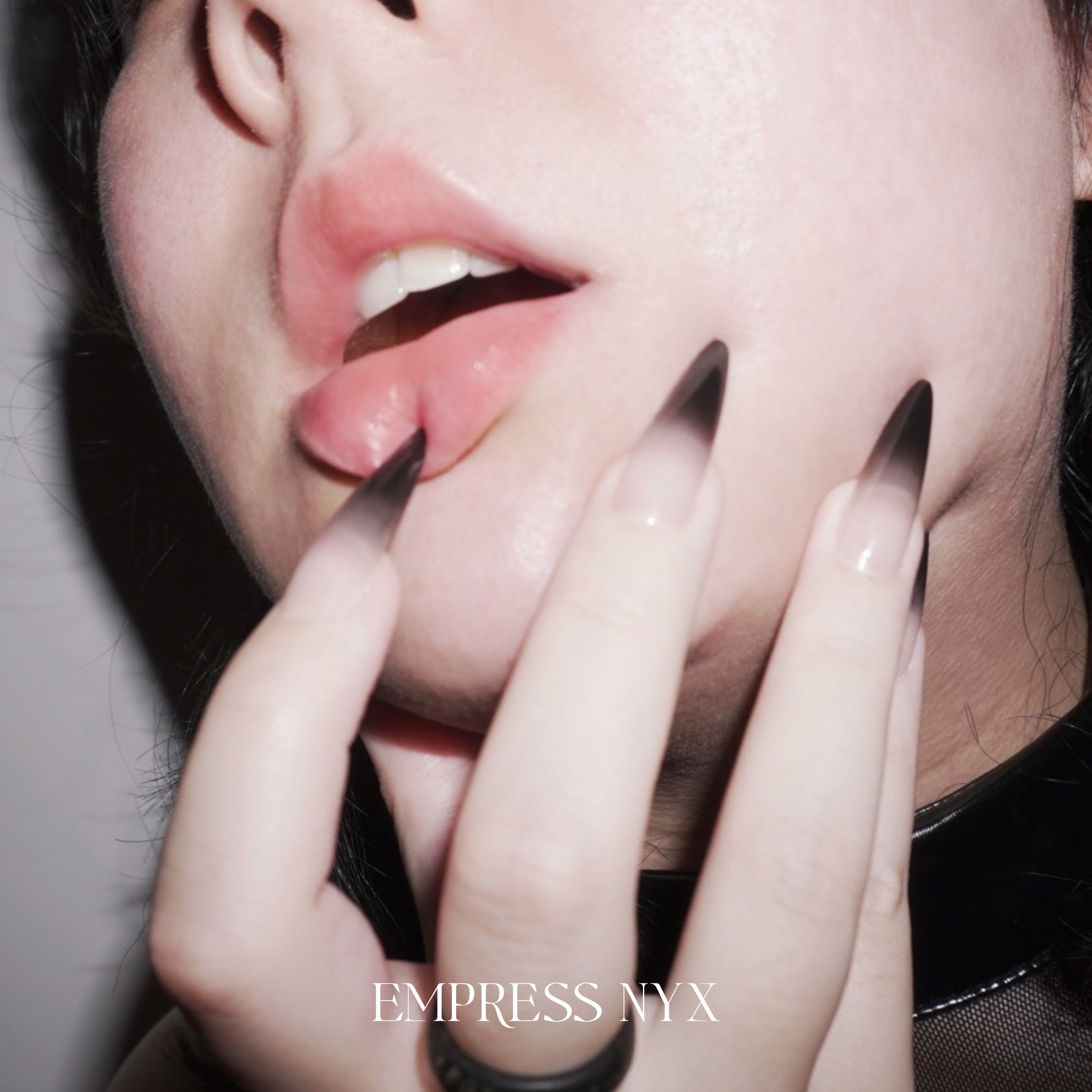 Interprète EmpressNyx Photo 3