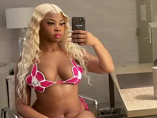 Image de profil du modèle de webcam LuckyTonightx