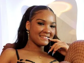 Chloe_Harris live cam