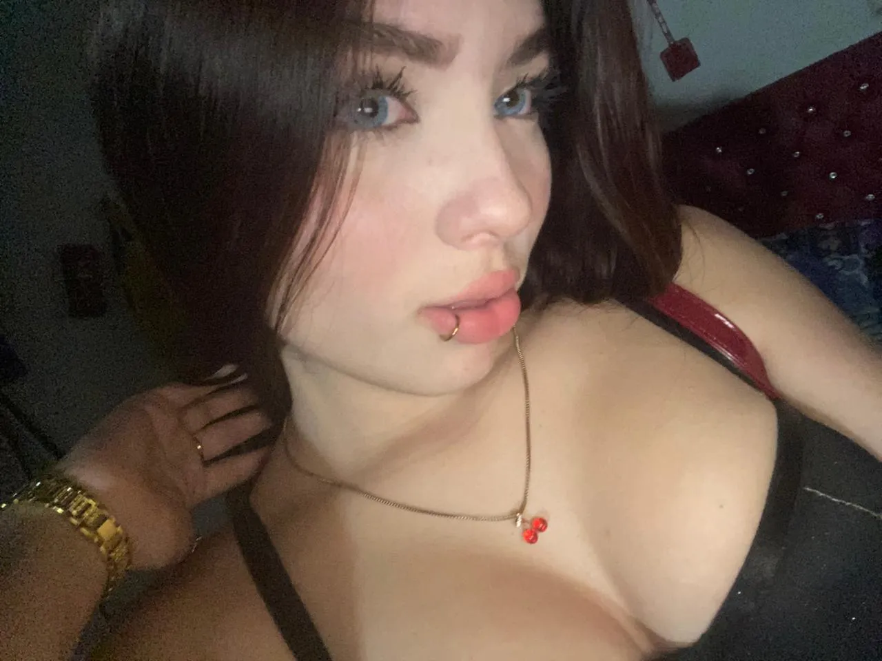 Performer ConnieFerrer Photo 1