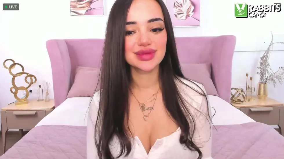 Artist MaddyLuna Video 1